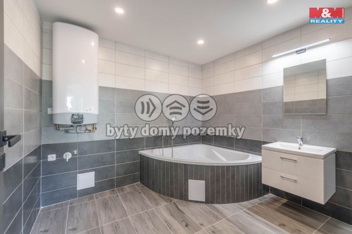 Prodej, Byt 4+kk, Klobuky