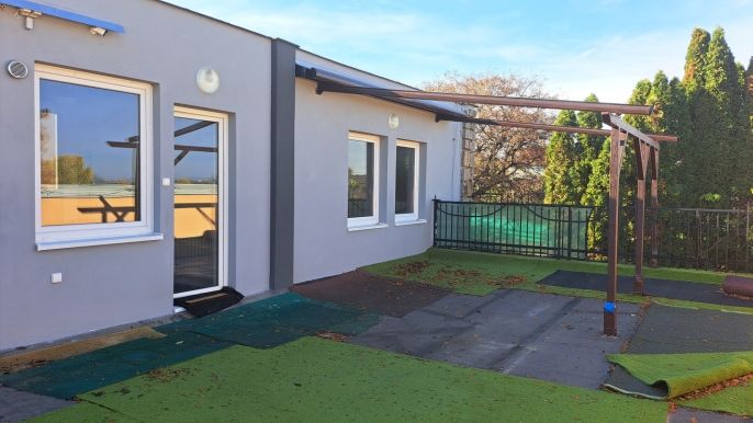 Prodej, Obchod a služby, Práče