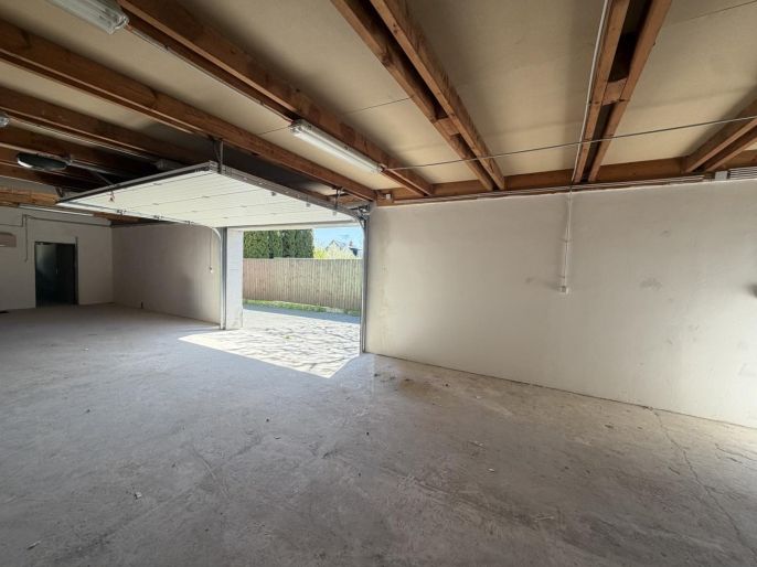 Prodej, Sklad, Spořice