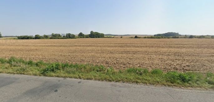 Prodej, Pole, Neuměřice