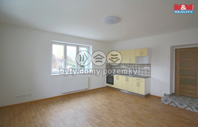 Pronájem, Byt 1+kk, Hradec Králové