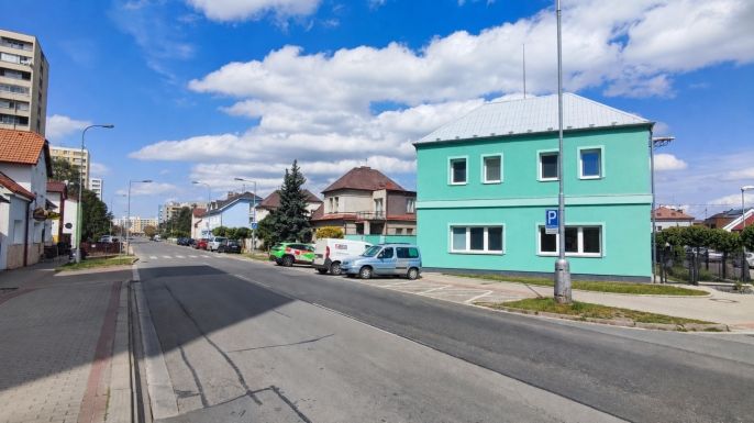 Pronájem, Byt 1+kk, Hradec Králové