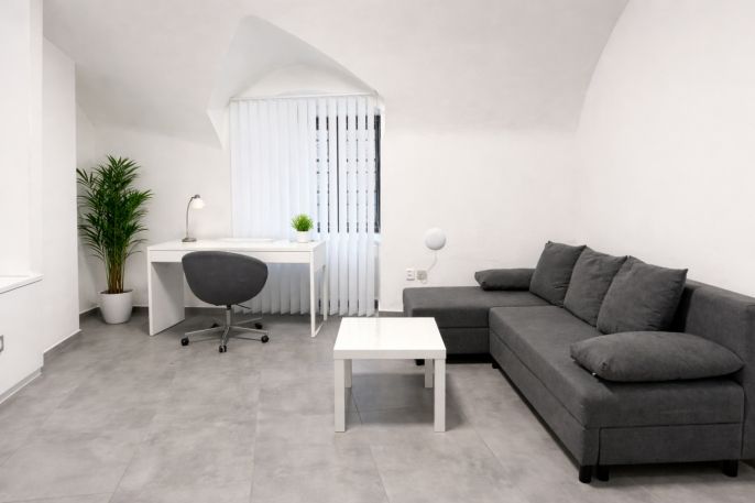 Pronájem, Obchod a služby, Pardubice