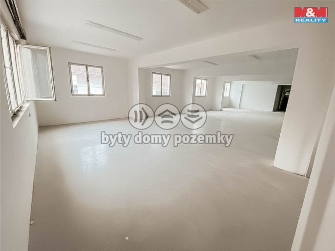 Pronájem, Obchod a služby, Sázava