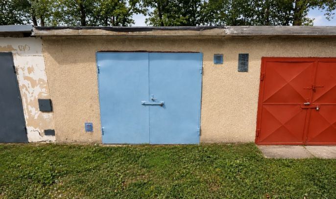 Prodej, Garáž, Hodonice