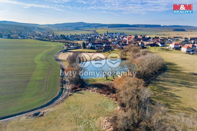 Prodej, Pole, Podluhy