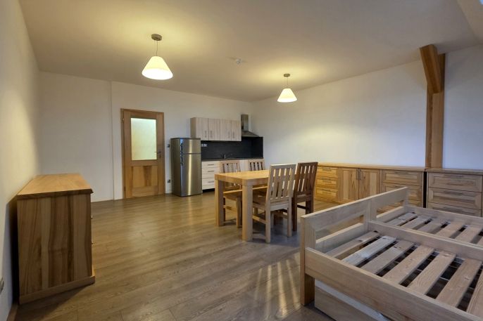 Pronájem, Byt 1+kk, Čermná