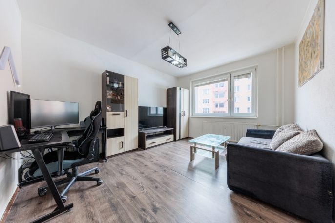 Prodej, Byt 1+1, Loket