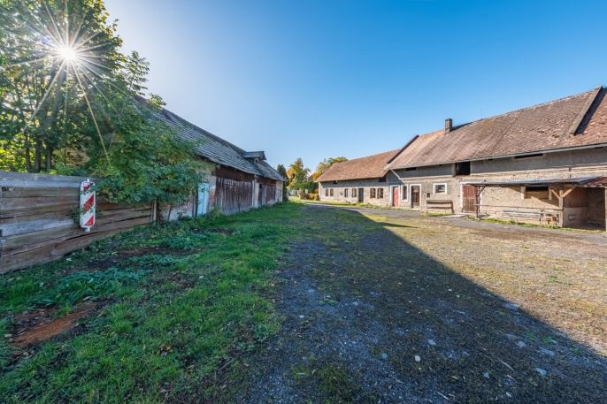 Prodej, Zemědělská usedlost, Dobrovice