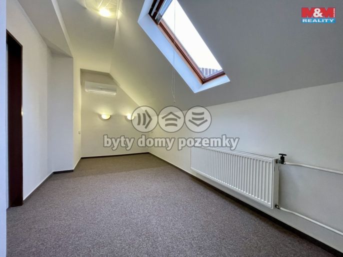 Pronájem, Byt 2+kk, Uhlířské Janovice