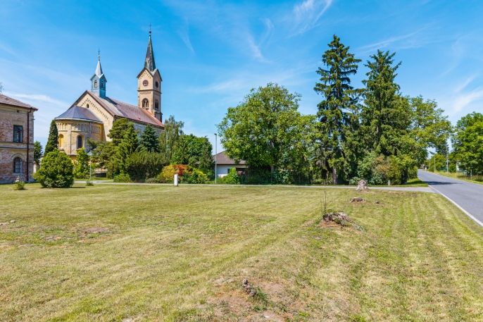 Prodej, Pozemek k bydlení, Dvory
