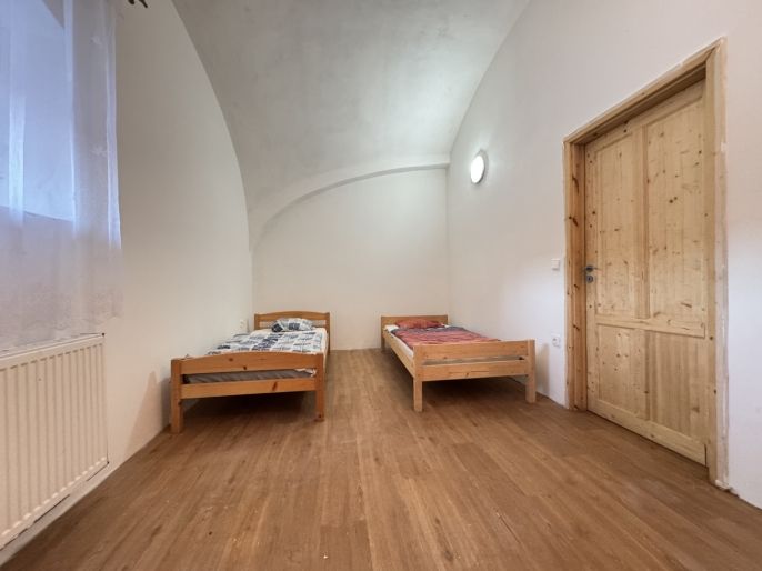 Pronájem, Byt 1+1, Slaný