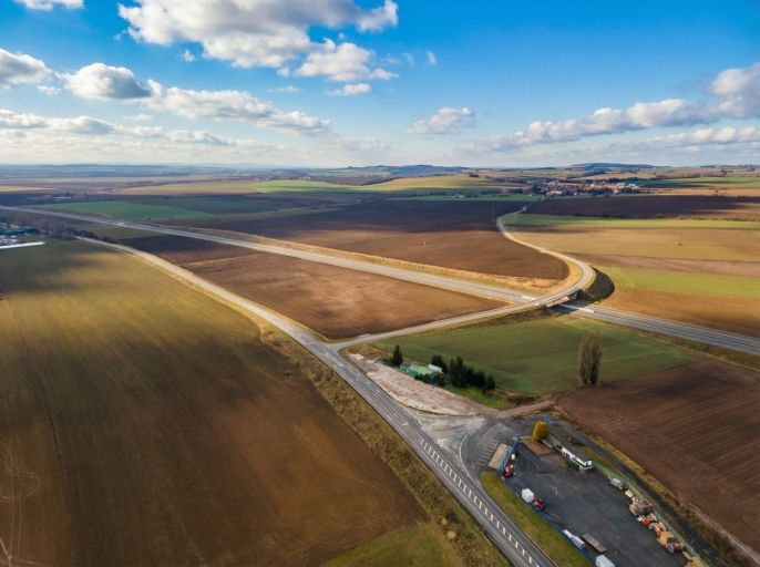 Prodej, Obchod a služby, Lochenice