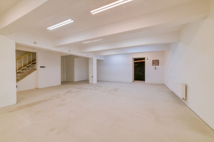 Pronájem, Obchod a služby, Cheb