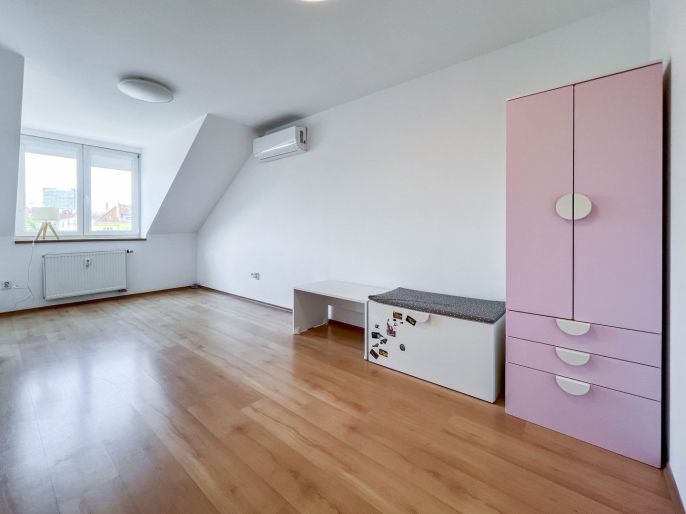 Pronájem, Byt 4+1, Praha