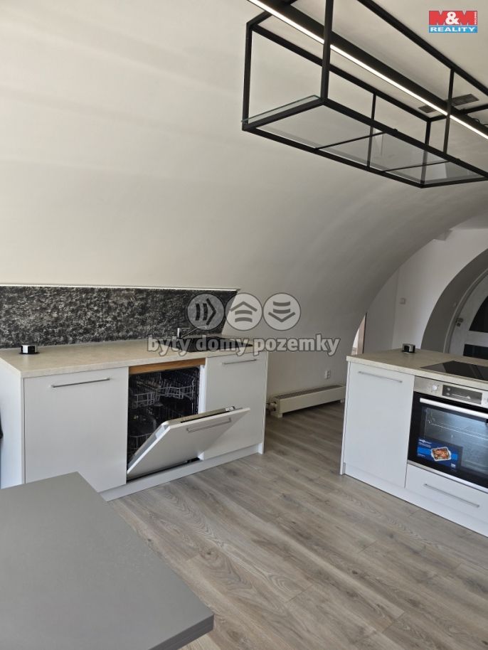 Pronájem, Rodinný dům, Trutnov