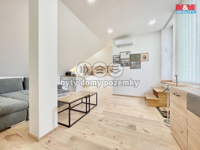 Prodej, Vinný sklep, Perná