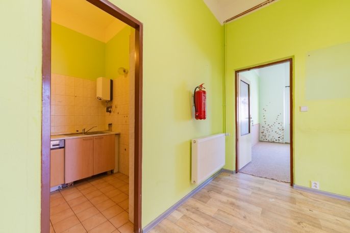 Prodej, Obchod a služby, Cheb