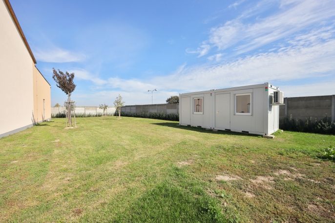 Prodej, Obchodní objekt, Zbraslavice