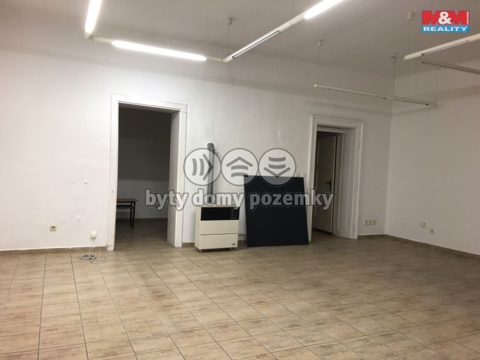 Pronájem, Obchod a služby, Hranice