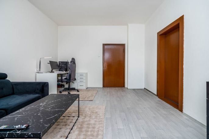 Prodej, Nájemní dům, Dymokury