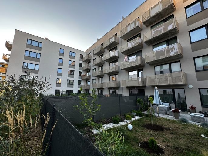 Pronájem, Byt 2+kk, Pardubice