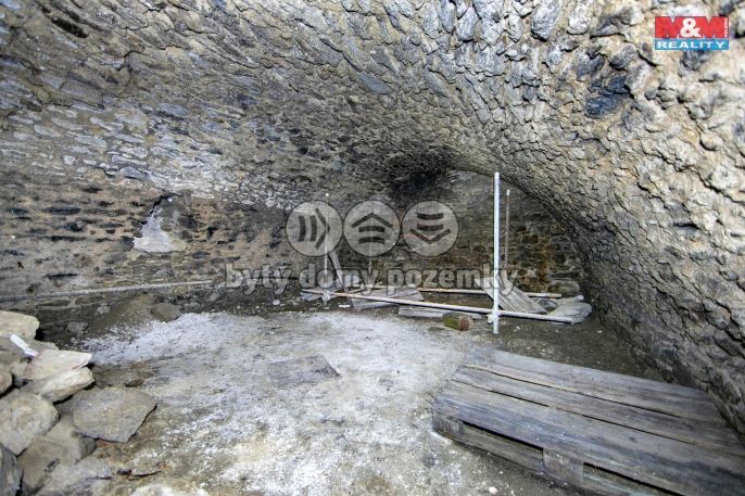 Prodej, Zemědělská usedlost, Bor