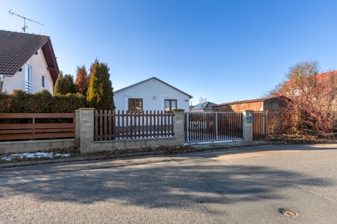 Prodej, Pozemek k bydlení, 700 m², Jesenice, Průmyslová