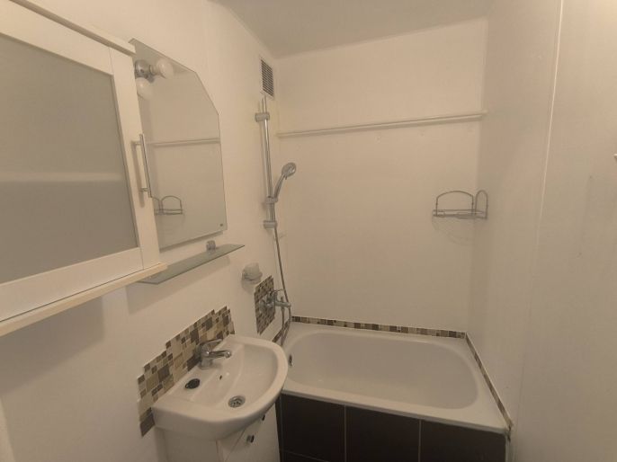 Pronájem, Byt 1+kk, Ústí nad Labem