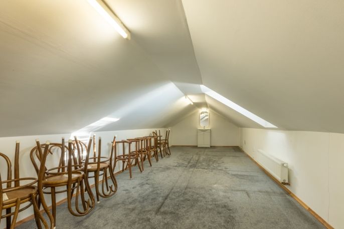 Prodej, Obchod a služby, Postoloprty