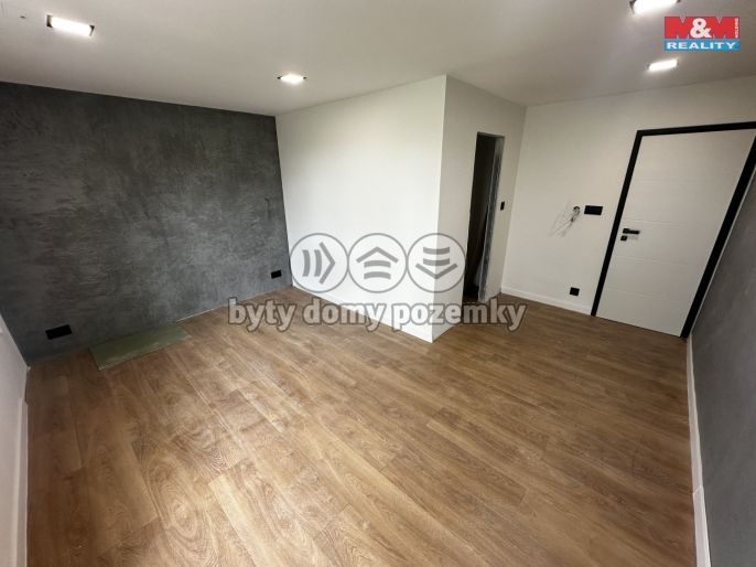 Prodej, Byt 3+kk, Dvory