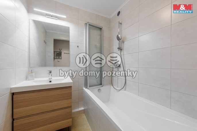 Prodej, Byt 3+1, Loket