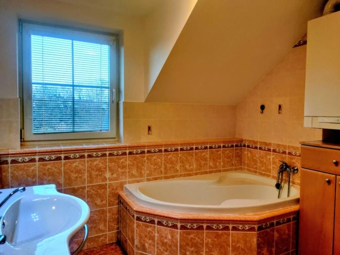 Pronájem, Rodinný dům, Jesenice