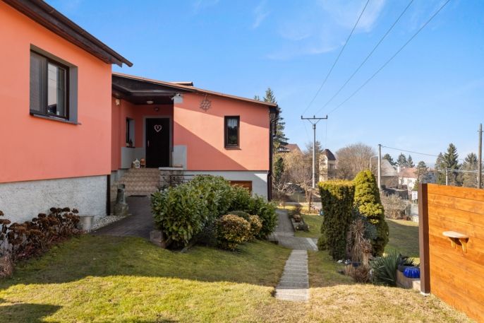 Prodej, Rodinný dům, Pchery