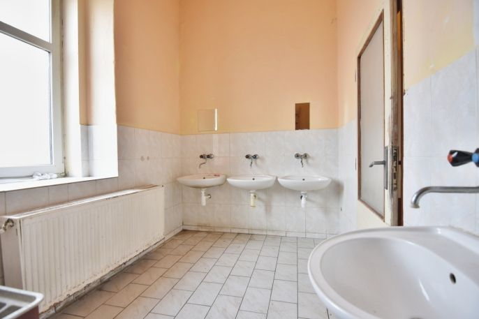 Pronájem, Obchod a služby, Plazy