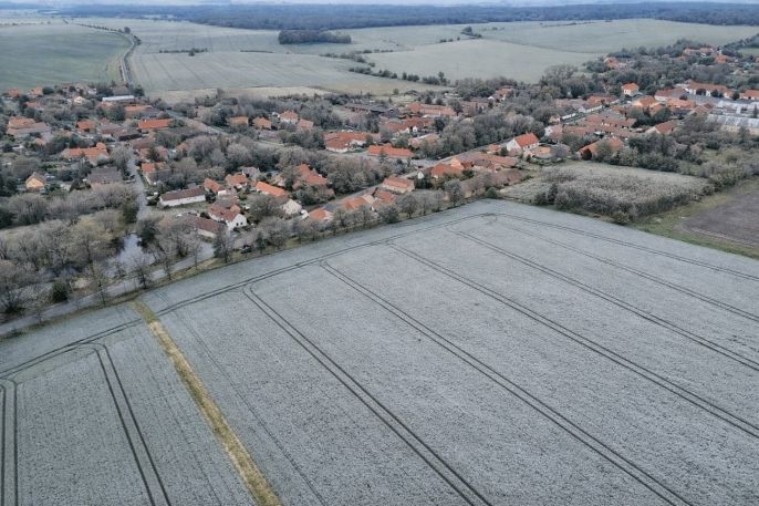 Prodej, Pole, Záhornice