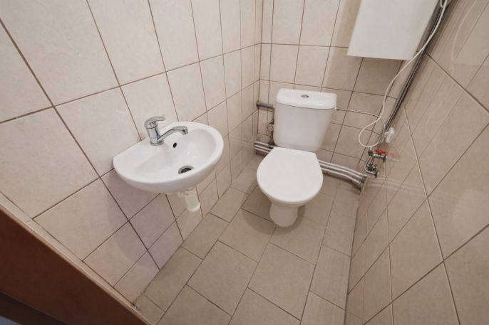 Pronájem, Obchod a služby, Polná