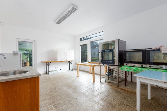 Prodej, Obchod a služby, Svatoňovice