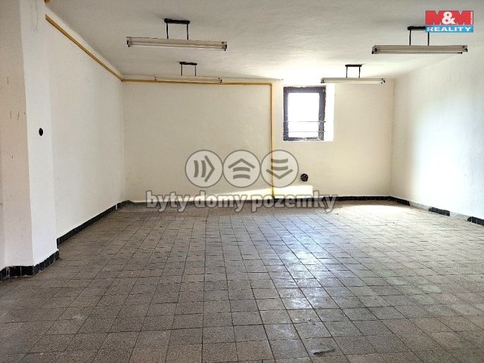 Pronájem, Obchod a služby, Církvice