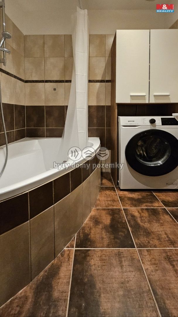 Pronájem, Byt 2+1, Zlobice