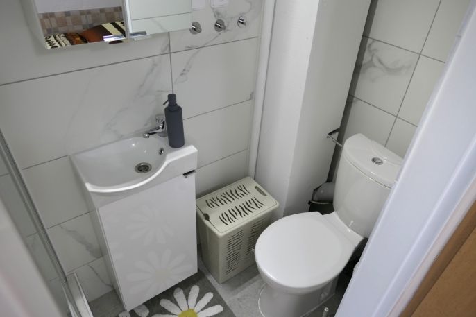 Pronájem, Byt 1+kk, Loděnice