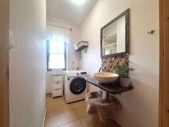 Prodej, Rodinný dům, Pohledy