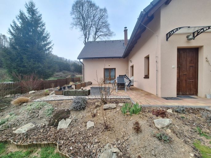 Prodej, Rodinný dům, Pohledy