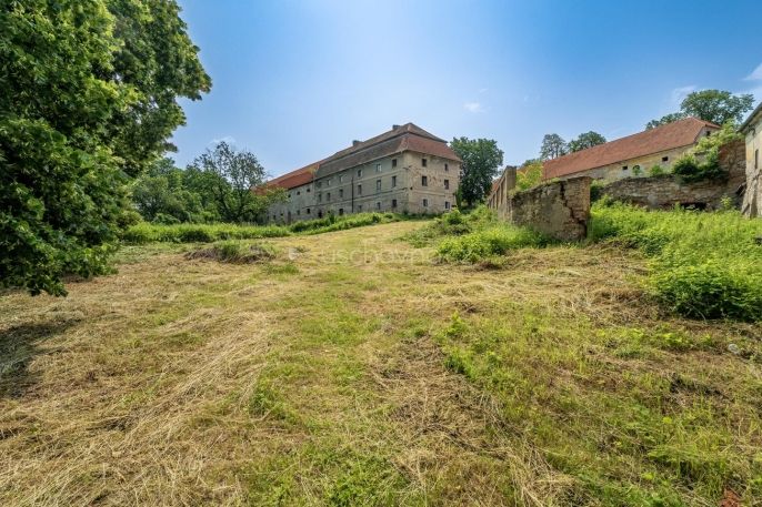 Prodej, Komerční pozemky, Zvoleněves