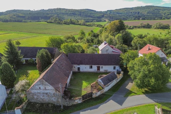 Prodej, Zemědělská usedlost, Neurazy