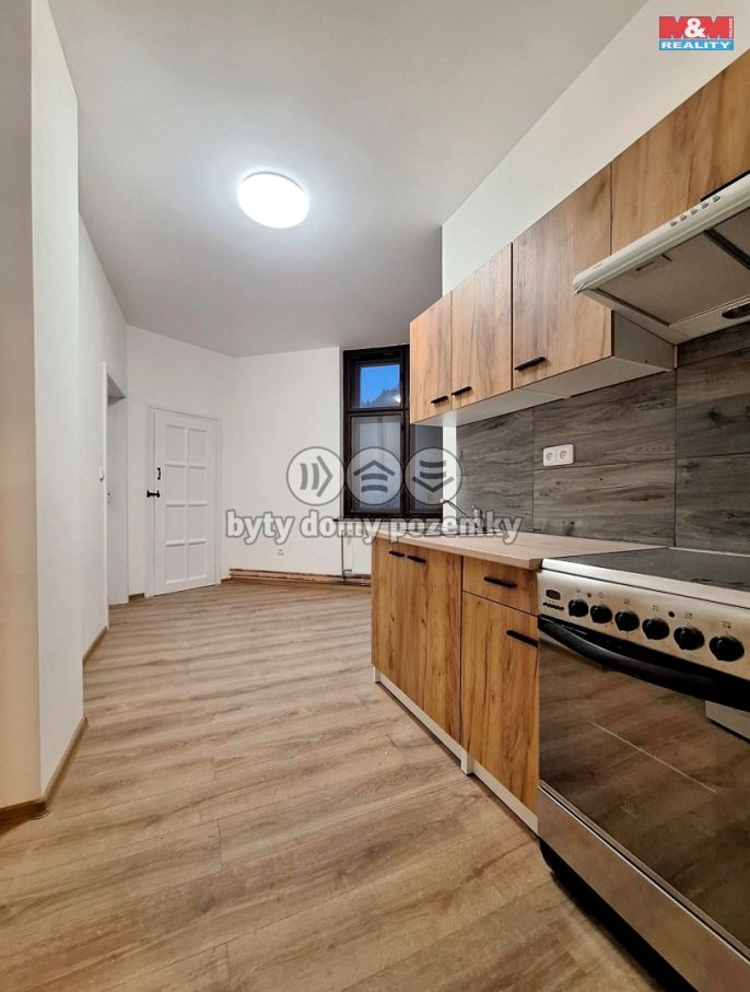 Pronájem, Byt 1+1, Úpice