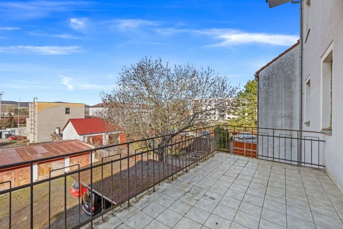 Prodej, Obchod a služby, Louny