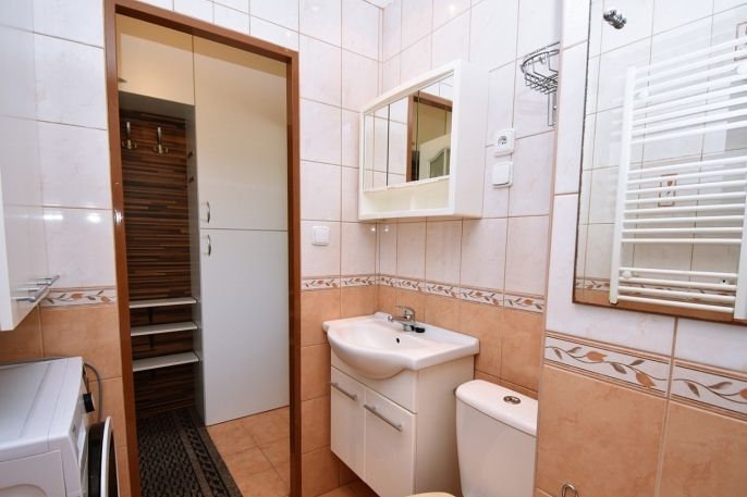 Prodej, Byt 2+kk, Karlovy Vary