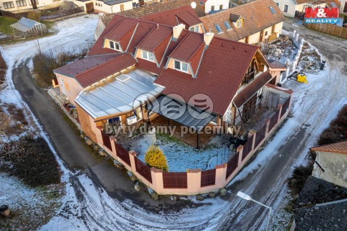 Prodej, Rodinný dům, 268 m², Hlubyně