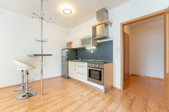 Pronájem, Byt 1+kk, Praha